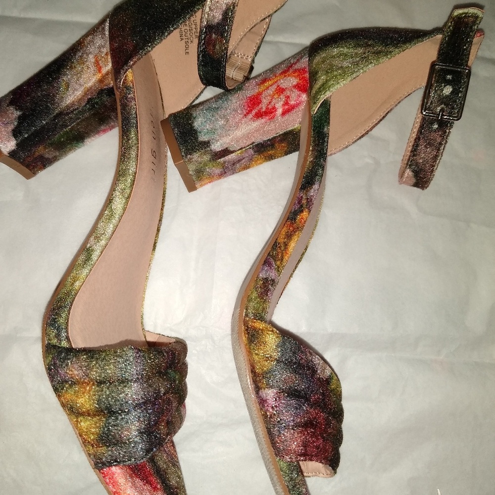 Madden girl Velvet Flower print